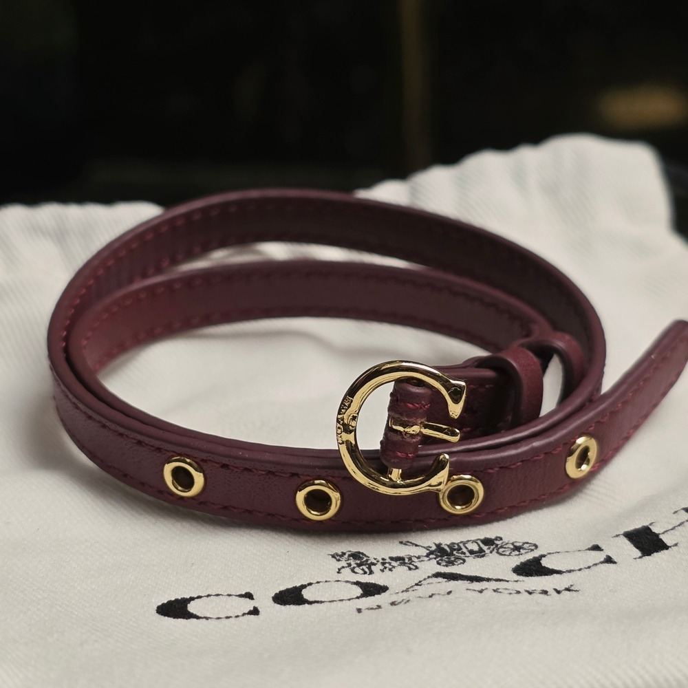 Coach Double Wrap Leather Bracelet OS Burgundy C-Buckle Choker Gold Tone Logo